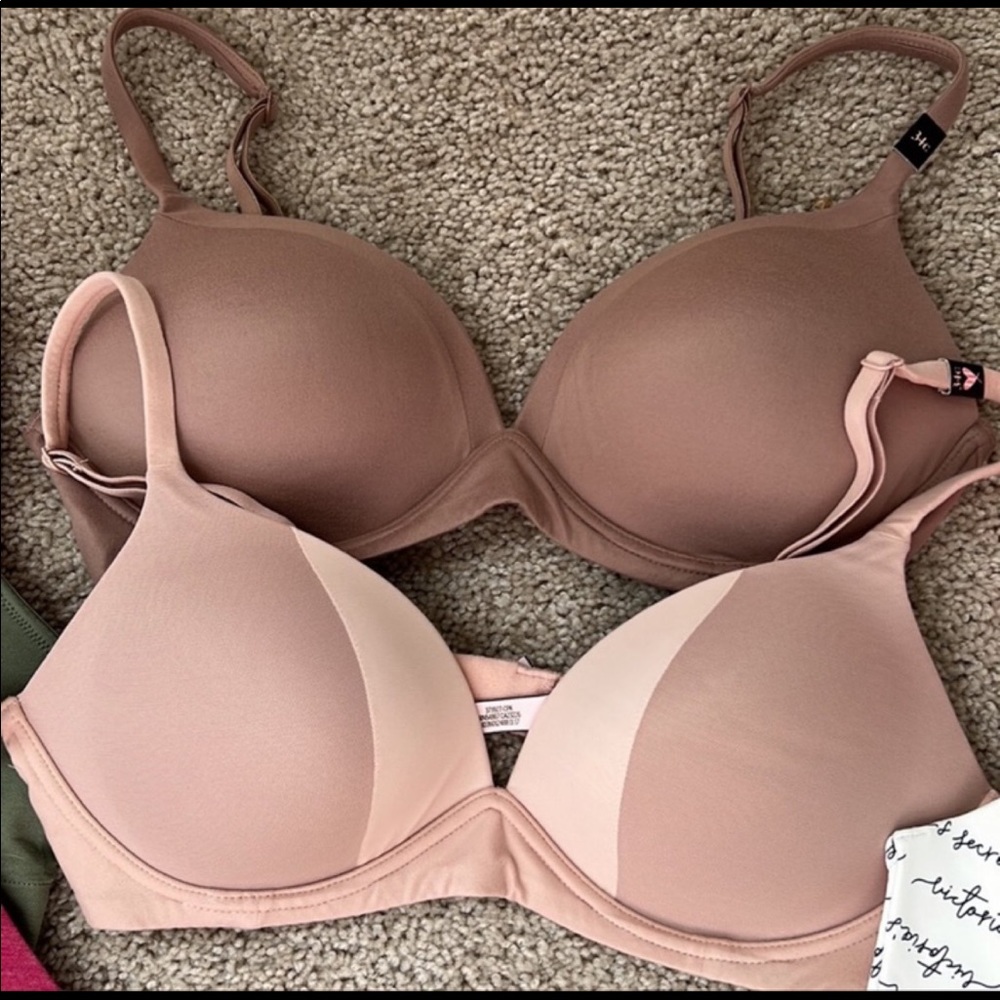 NEW Victoria Secret Wireless Bra Bundle 34C